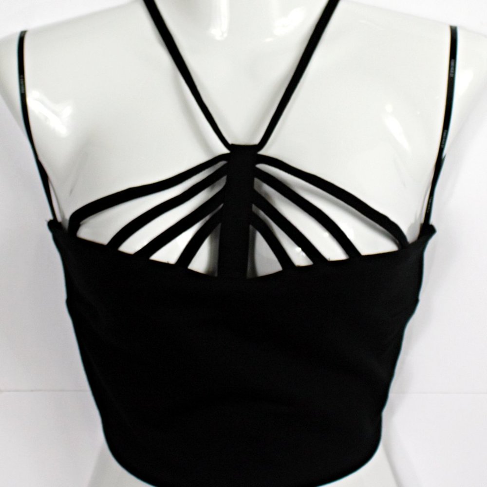 FOREVER 21 BLACK STRAPPY CROPPED TOP